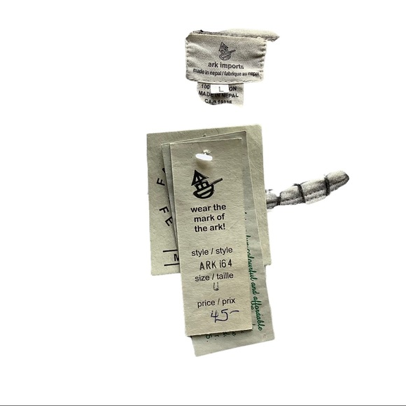 3/4 sleeve of comfy stretchy 100% cotton top in off white and black. - Picture 16 of 16